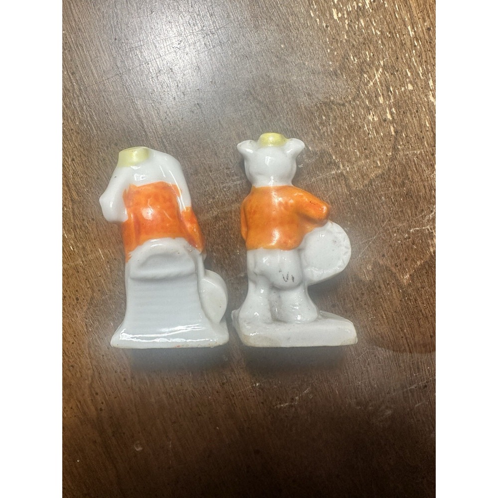 Porcelain Figurines Pig And A Rabbit Playing Instruments - Picture 2 of 3